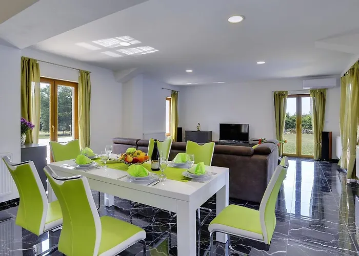 빌라 In With Private Pool 파진