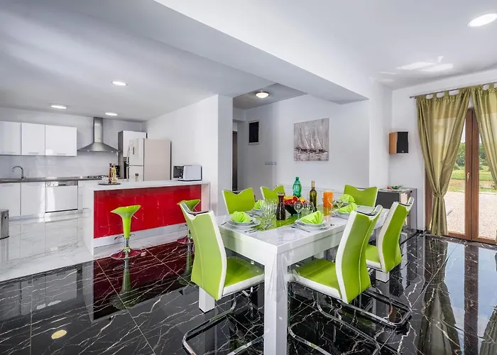 In With Private Pool 빌라