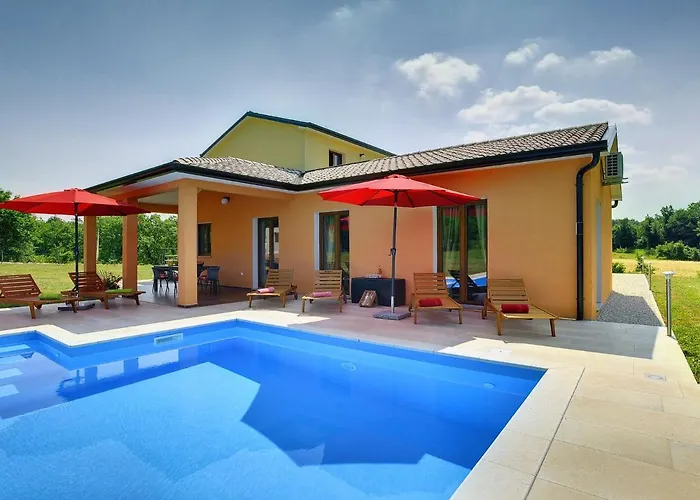 In With Private Pool 빌라 파진