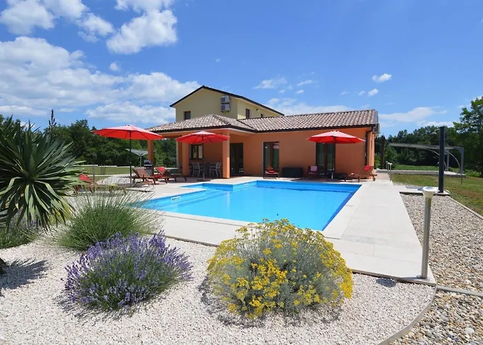 빌라 In With Private Pool 파진