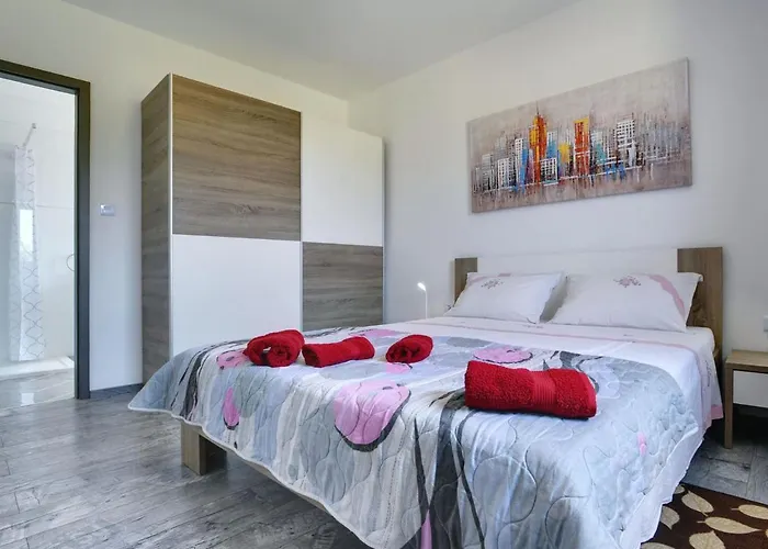 In With Private Pool *